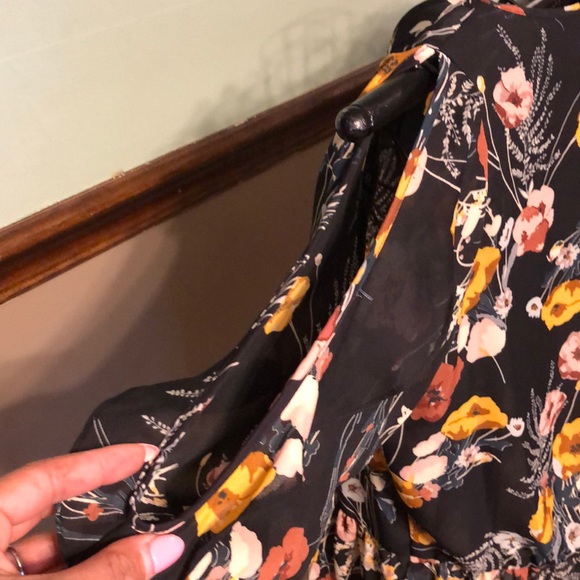 Top - Picture 5 of 6